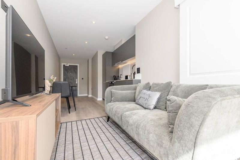 City Centre Deluxe with amazing Garden Terrace - Pass the Keys - image 11