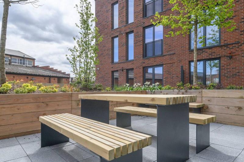 City Centre Deluxe with amazing Garden Terrace - Pass the Keys - image 15