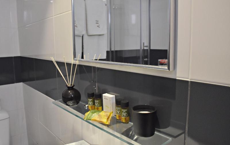 Double or Twin Room image 2