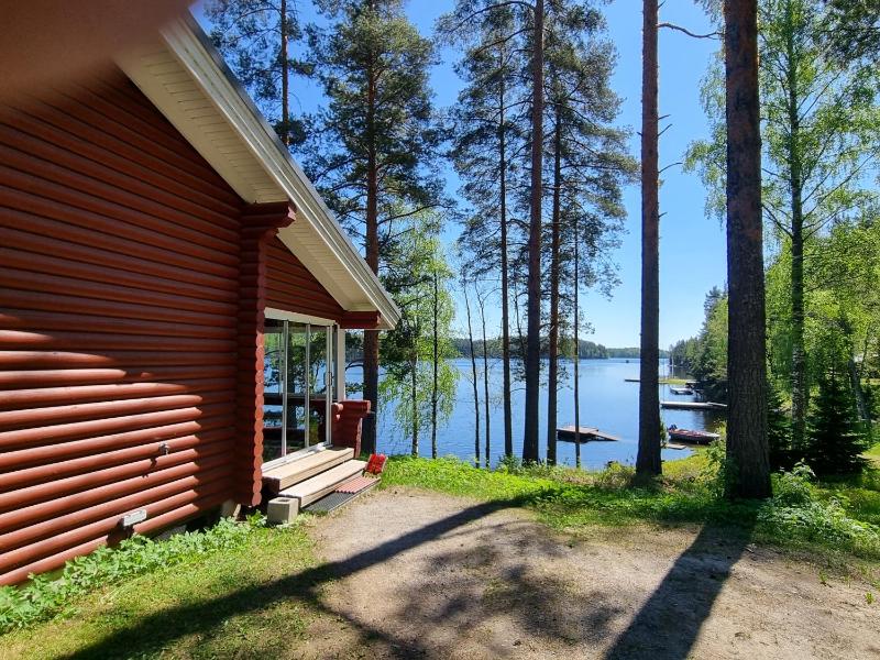 Two-Bedroom Cottage with Lake View  image 1