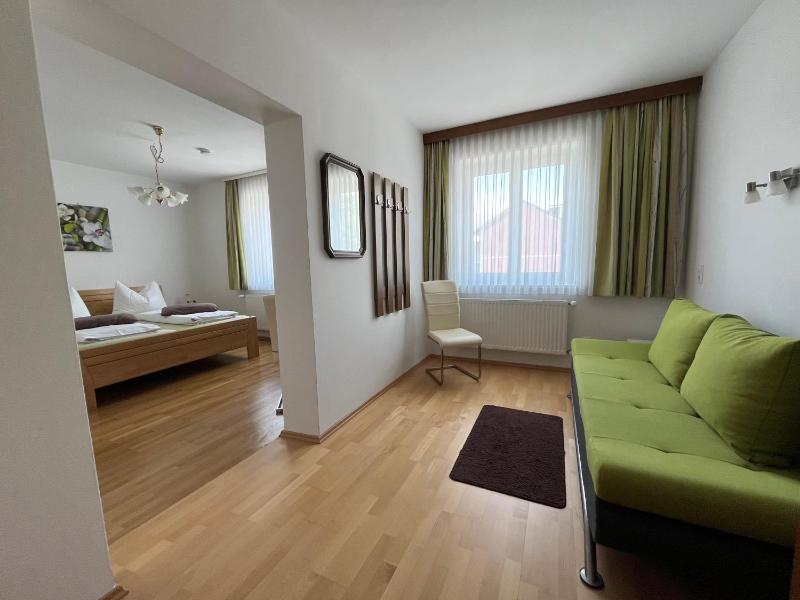 Double Room with Extra Bed image 4