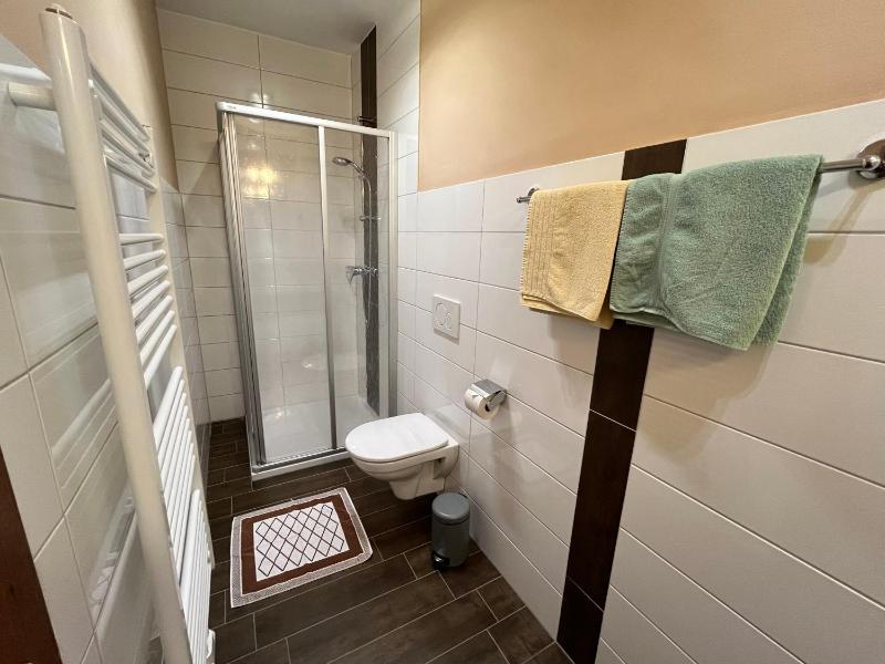 Double Room with Extra Bed image 3