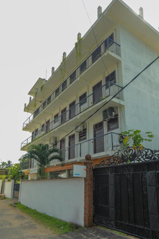 Traveller's Hotel Hikkaduwa - image 30