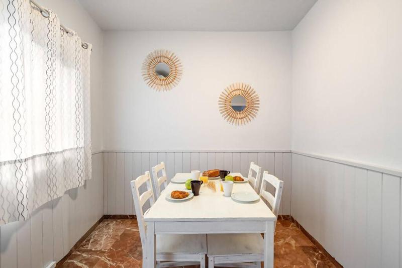 Park Guell Gaudi | 2 bedroom Apartment - image 5