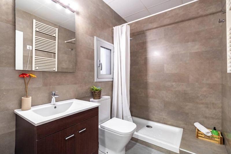 Park Guell Gaudi | 2 bedroom Apartment - image 3