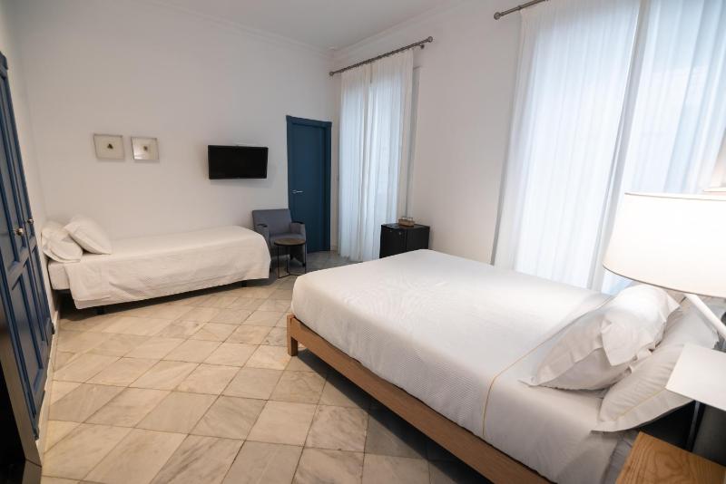 Triple Room image 1
