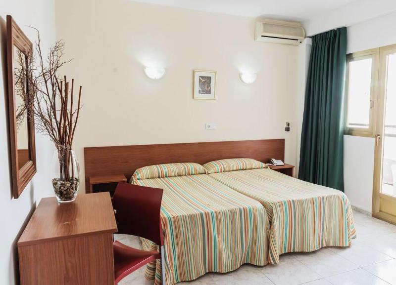 Standard Double or Twin Room with Balcony image 1