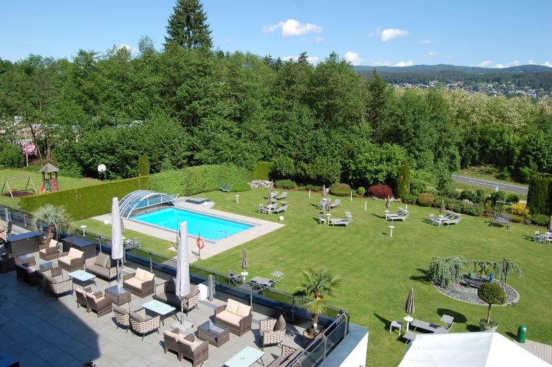 Standard Room with Balcony image 4