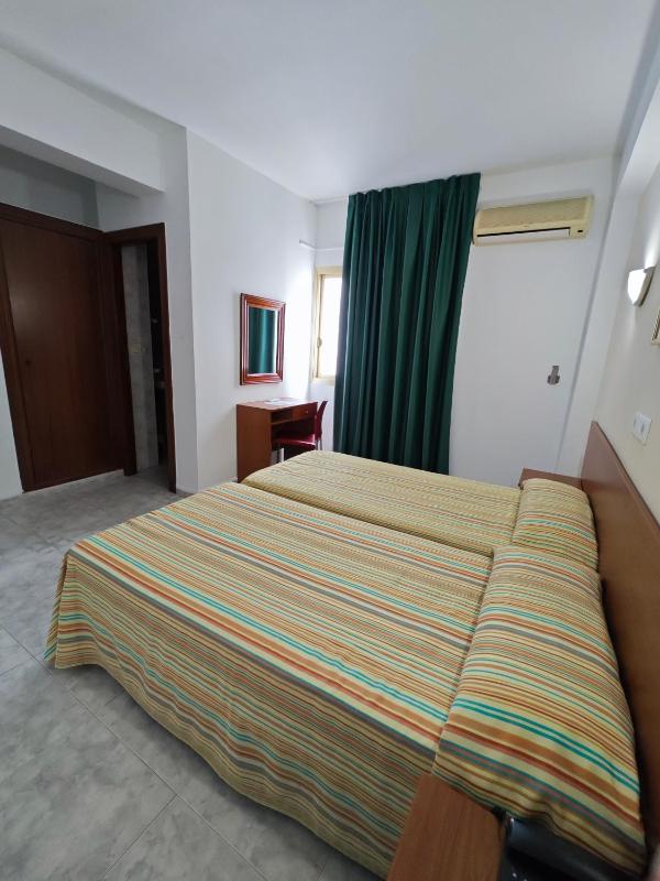 Hotel Camposol - image 2