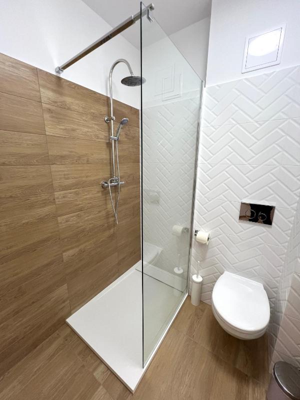 Deluxe Twin Room image 3