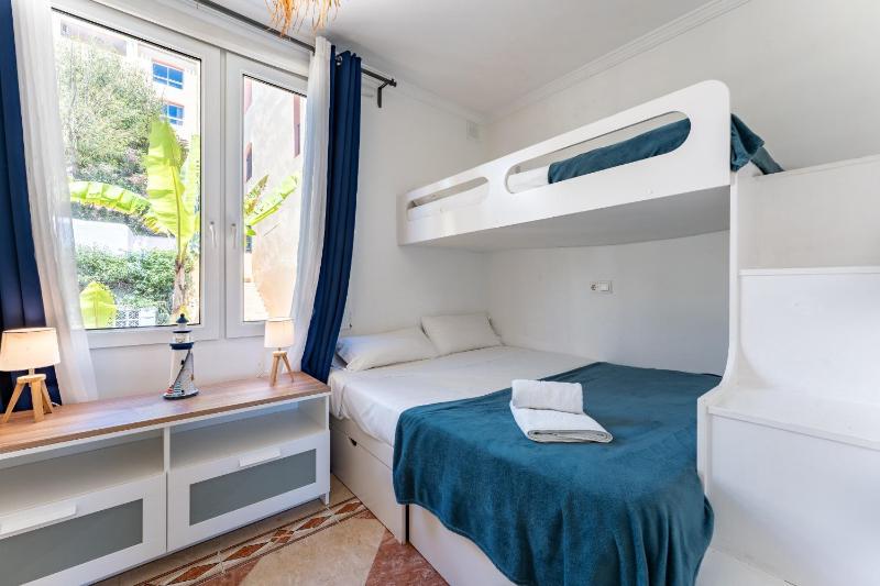 Dona Lola Sandra - Cozy beach front house with open sea views located in Calahonda only few minutes away from Marbella - Costa del sol CS111 - image 30