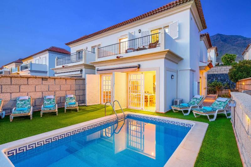 Villa Costa Adeje by Villa Plus - image 7