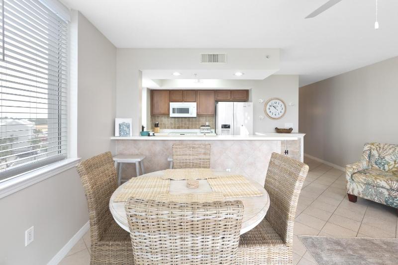 Destin West Sandpiper Bld 501 Bay side Condo - image 16