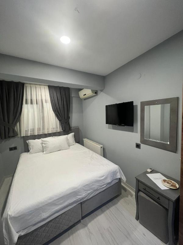 Budget Double Room image 4