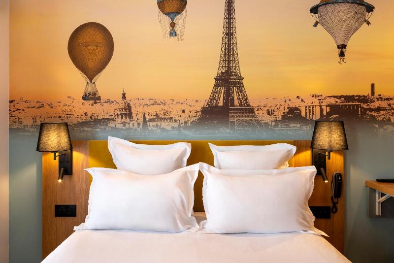 Standard Double Room image 2
