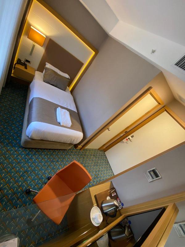 Standard Single Room image 1