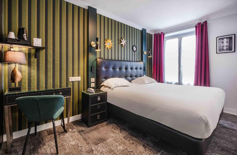 Superior Double or Twin Room image 3