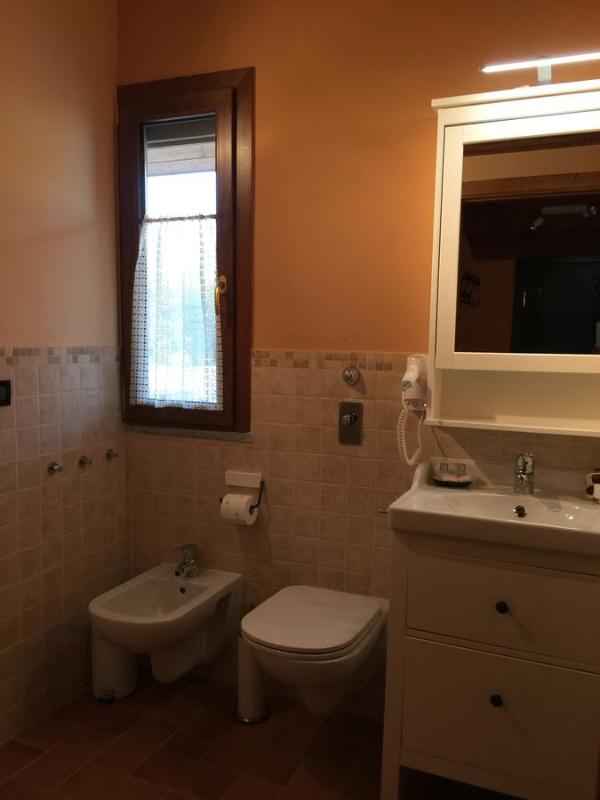 Double or Twin Room image 2