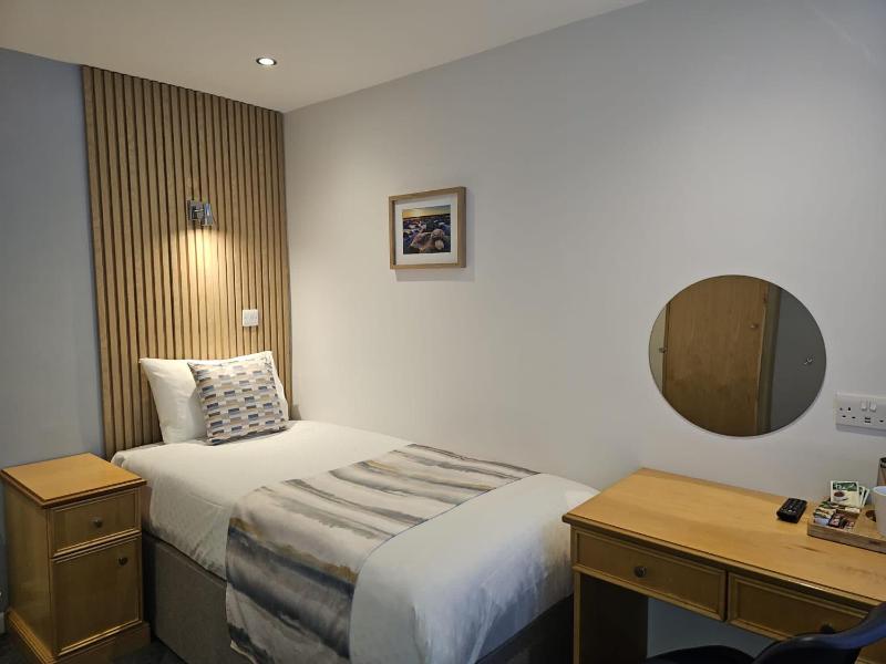 Single Room image 1