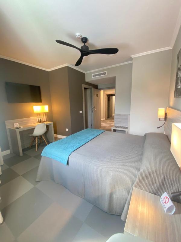 Superior Double Room image 2