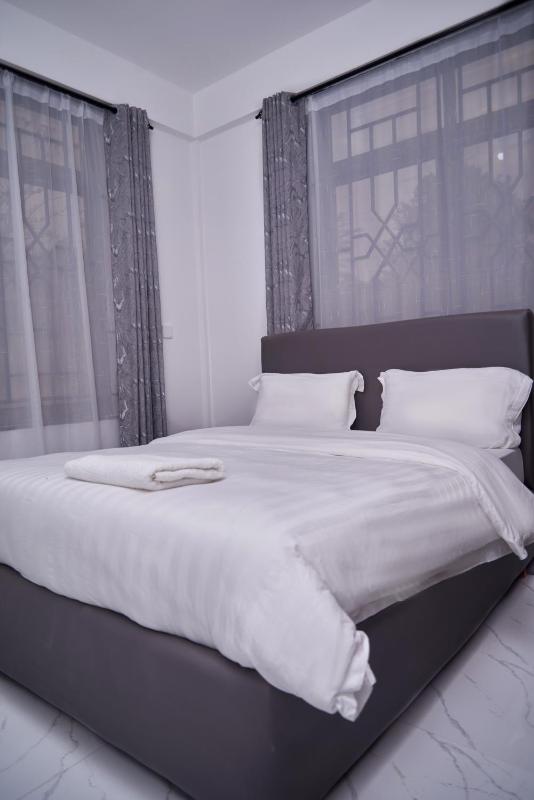 Diamond Apartments - image 14