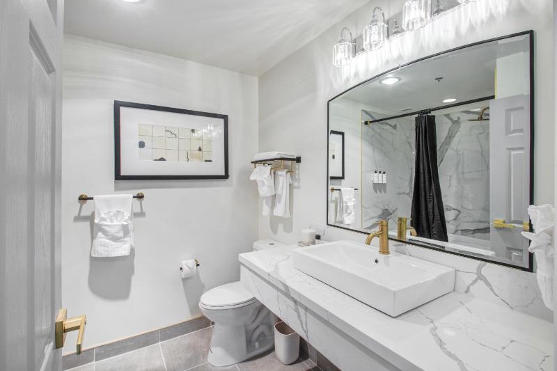 Queen Studio - Disability Access image 3