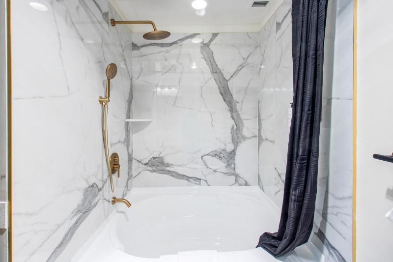 Queen Studio - Disability Access image 2