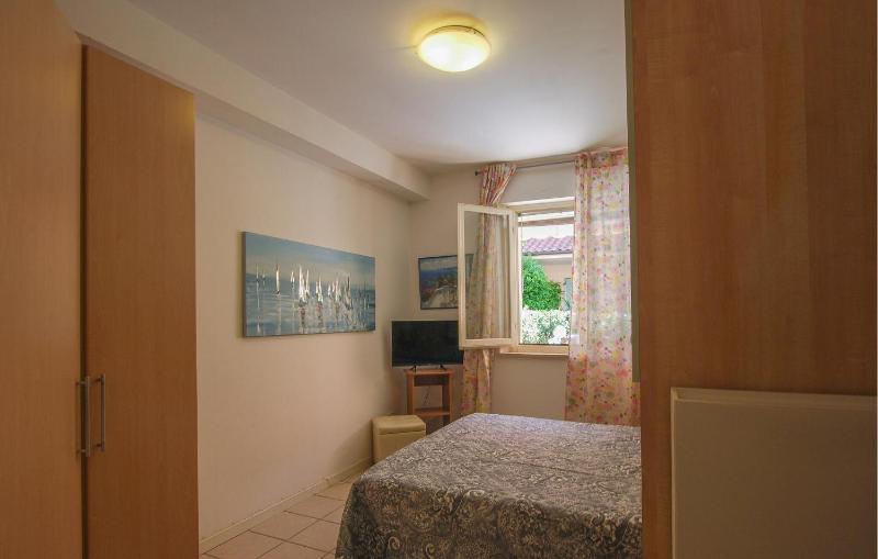 Awesome Apartment In Marcelli Di Numana - image 14