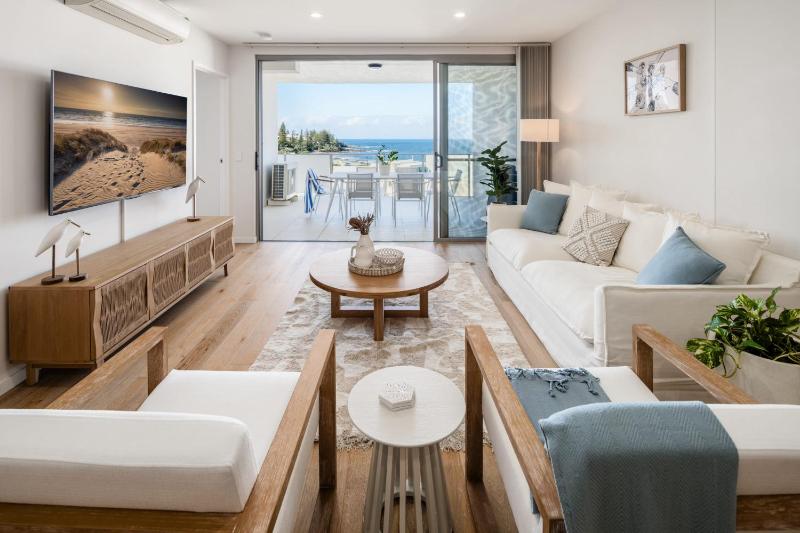 Azure Oceanside Apartment at Kings Beach - image 1