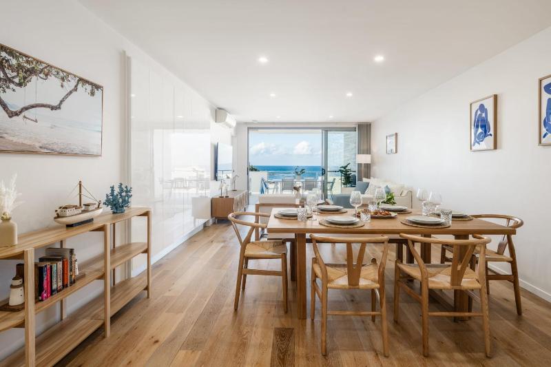 Azure Oceanside Apartment at Kings Beach - image 19