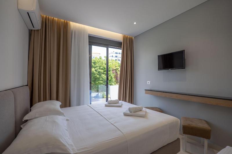 Double Room with Mountain View image 2
