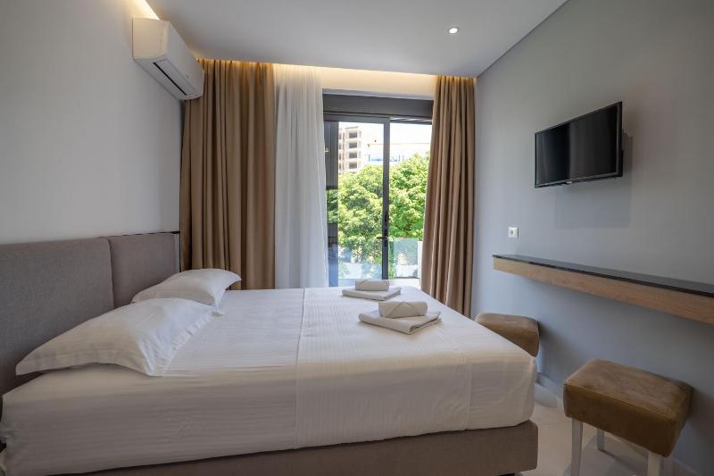Double Room with Mountain View image 3