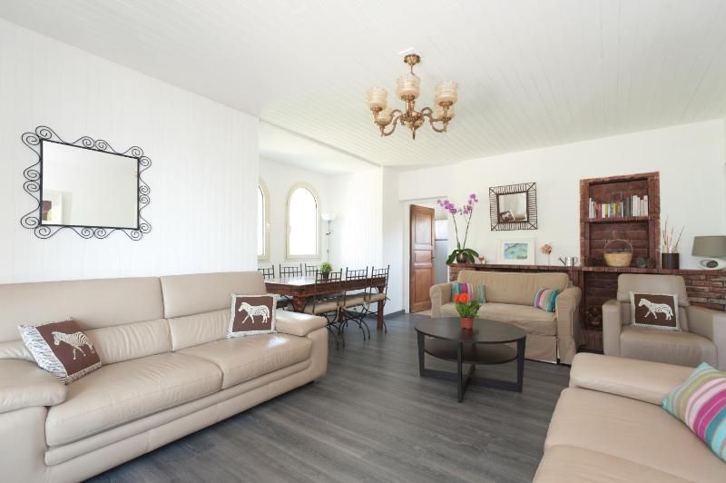 Two-Bedroom Villa - Beach Front image 3