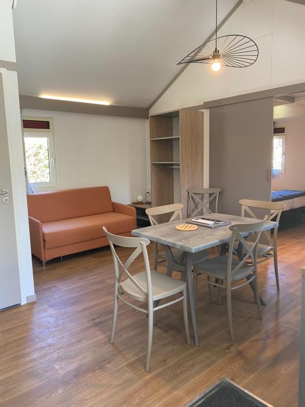 Mobile Home image 4