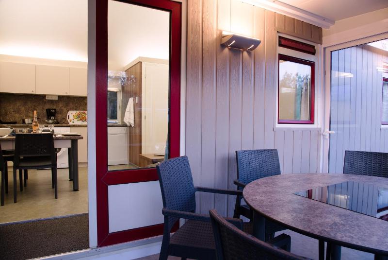 Mobil-home (6 persons) image 2
