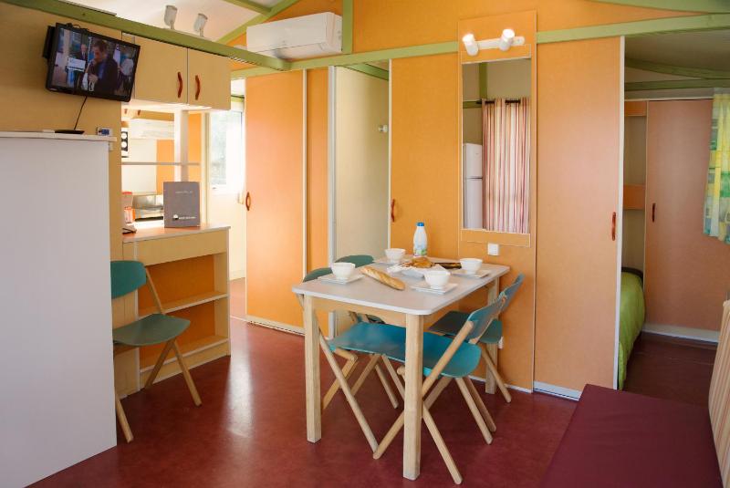 Mobil-Home (5 persons) image 4