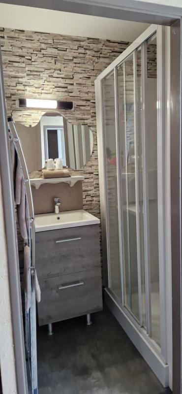 Double Room image 2