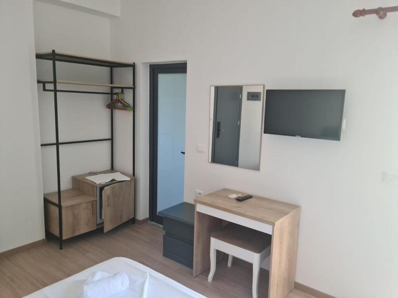 Double or Twin Room with Side Sea View image 4