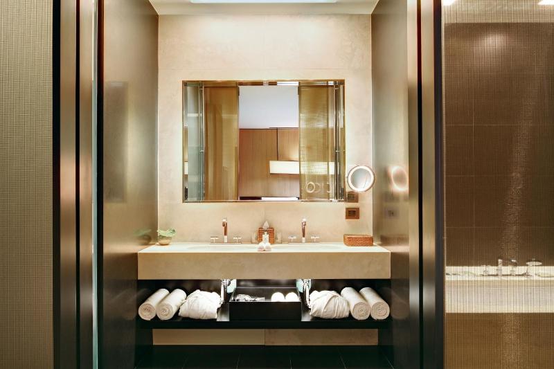 Junior Suite image 3