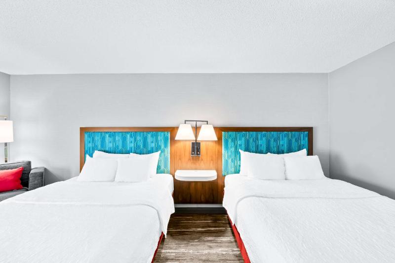 Queen Room with Two Queen Beds - Non-Smoking image 1