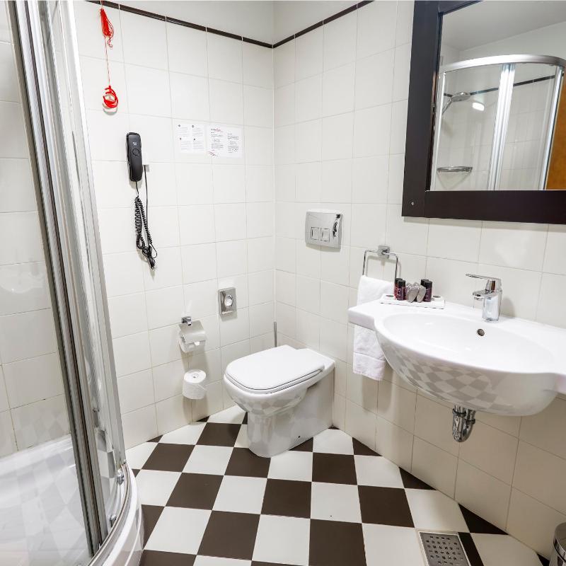 Standard Double Room image 1