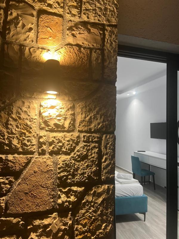 Standard Triple Room with Sea View image 2