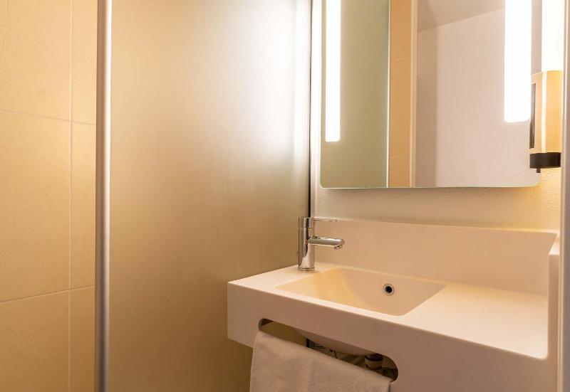 Double Room - Disability Access image 1