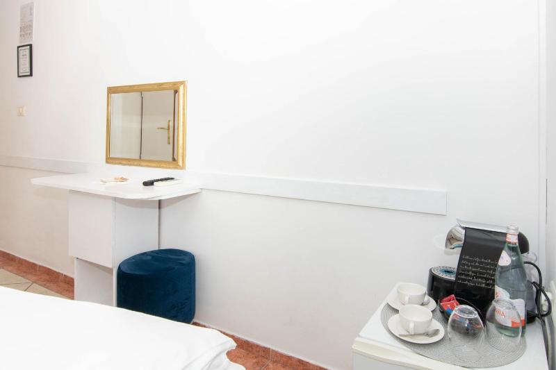 Double Room image 2