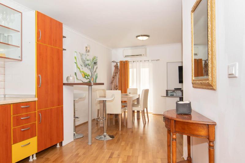 Deluxe Suite image 4