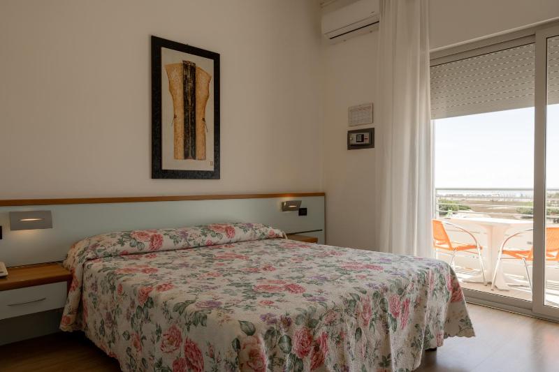 Double Room with Balcony - Sea Front image 1