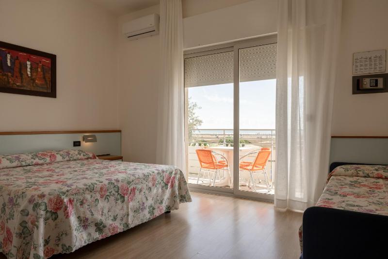 Hotel Continental - image 14