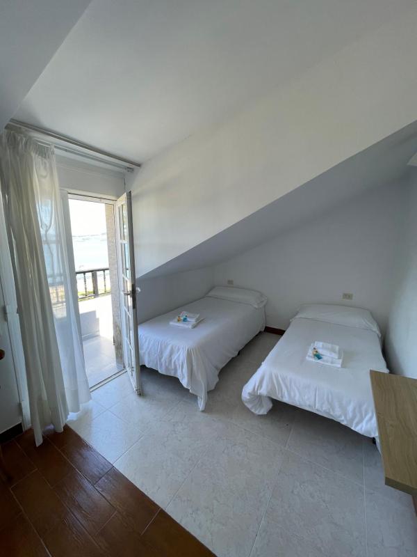 Quadruple Room with Sea View image 1