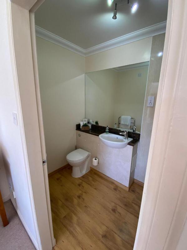 King Room image 2