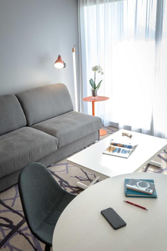 Apartment with Balcony and Garden View image 4